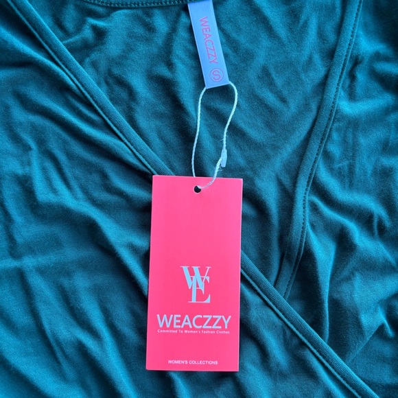 Elegant Dark Green Midi Dress - Picture 6 of 6